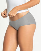 Pantaleta descaderada con costuras planas