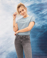 Camiseta en algodón manga corta con estampado localizado#color_520-azul-oscuro